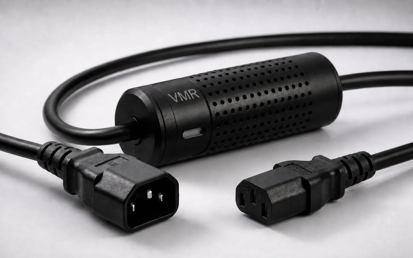 PDU ve UPS için IEC C14 girişli ve C13 çıkışlı Smart Kablo enerji kontrol ürünü